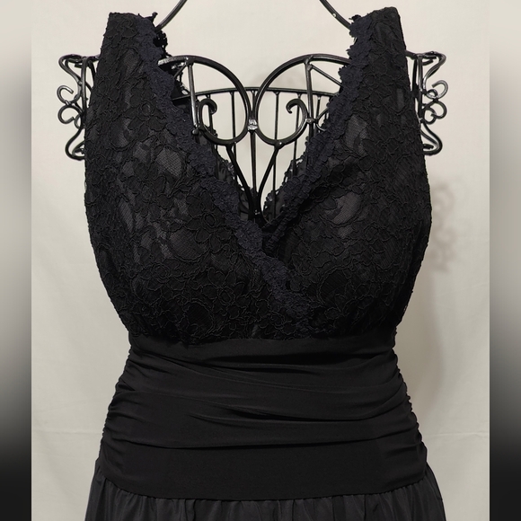 Jessica Howard Black Slimming Formal Dress - Size 14 - NWT - Picture 4 of 11